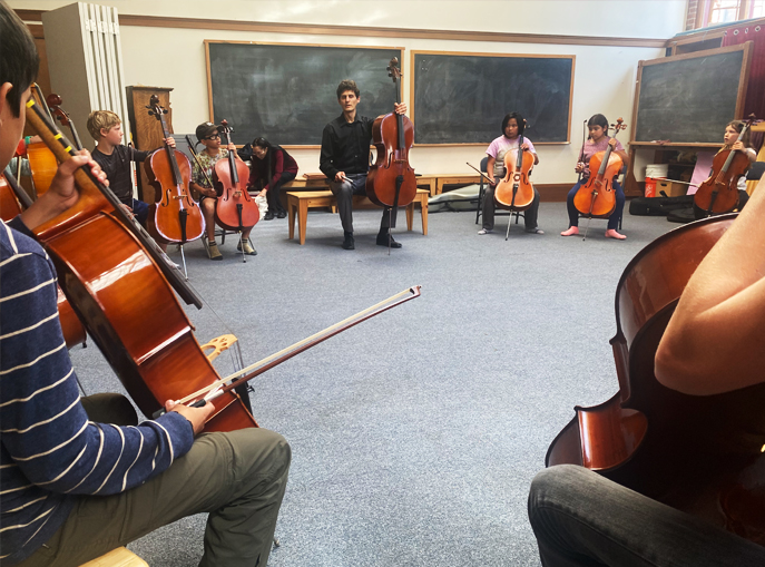 Christoph Wagner teaches our student cellist